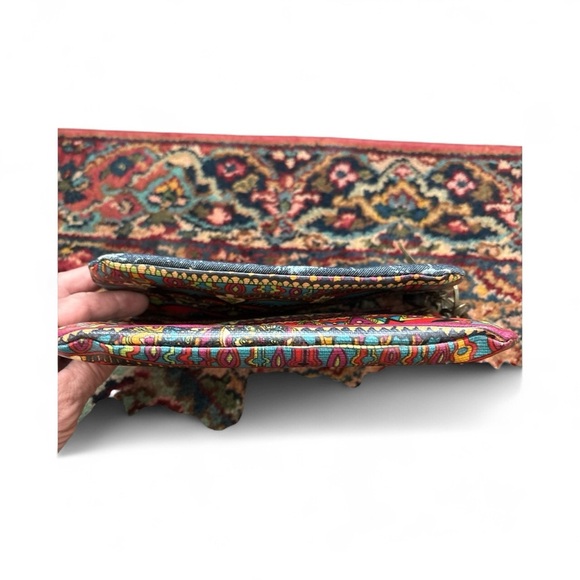Sakroots Double Pouch Makeup Bag With Key Holder Elephant Charm, Great Condition - Picture 8 of 8